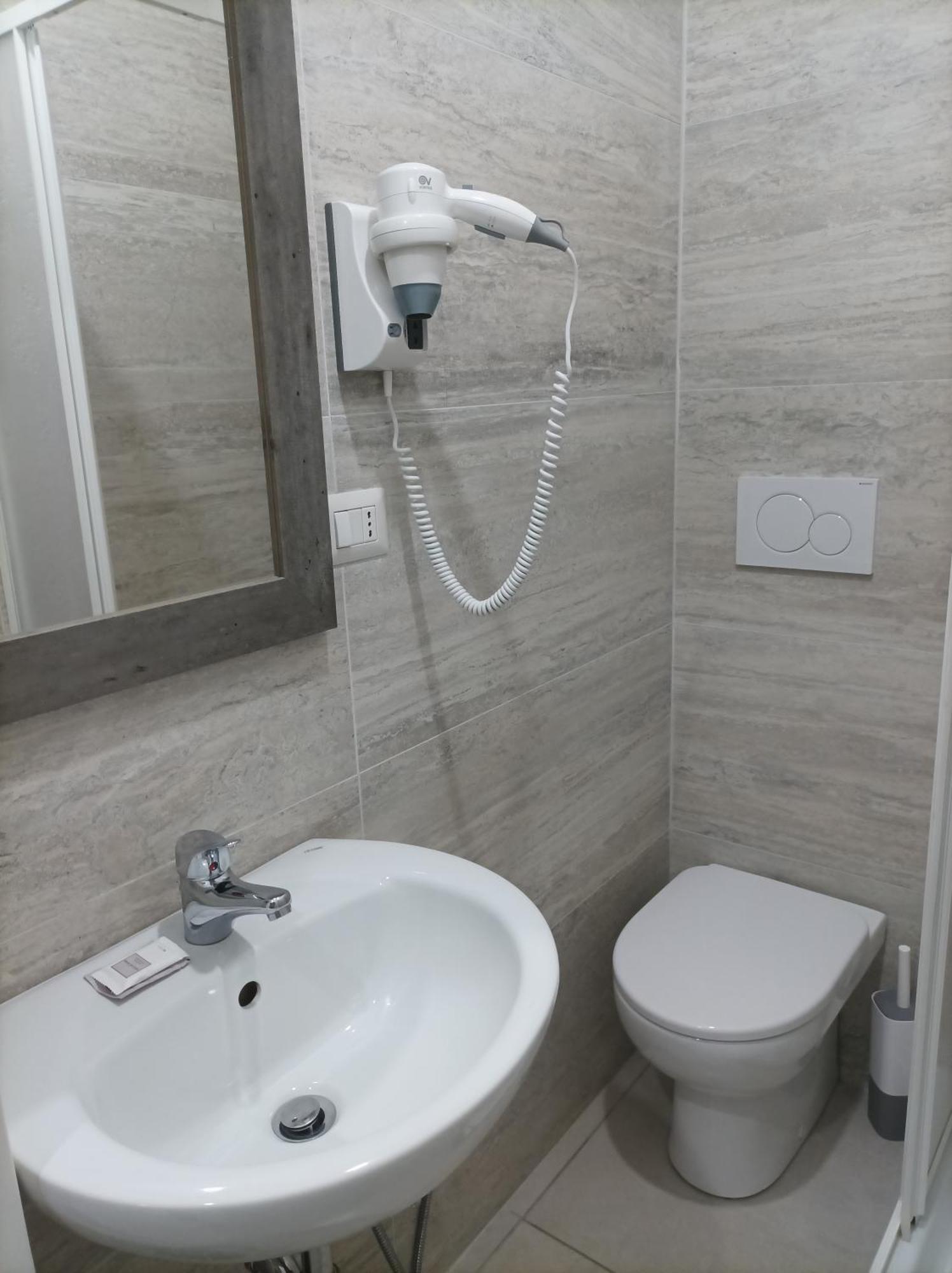 Angi Home Rome Luaran gambar